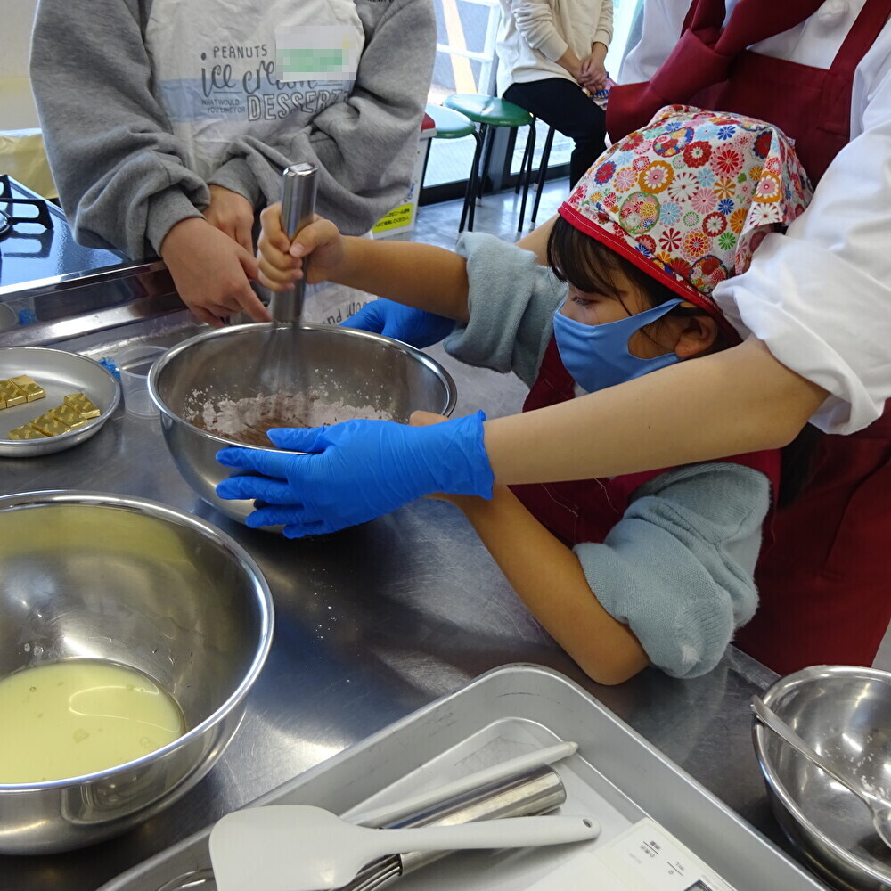 クリスマスケーキ作りの写真