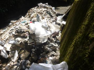 不法投棄1