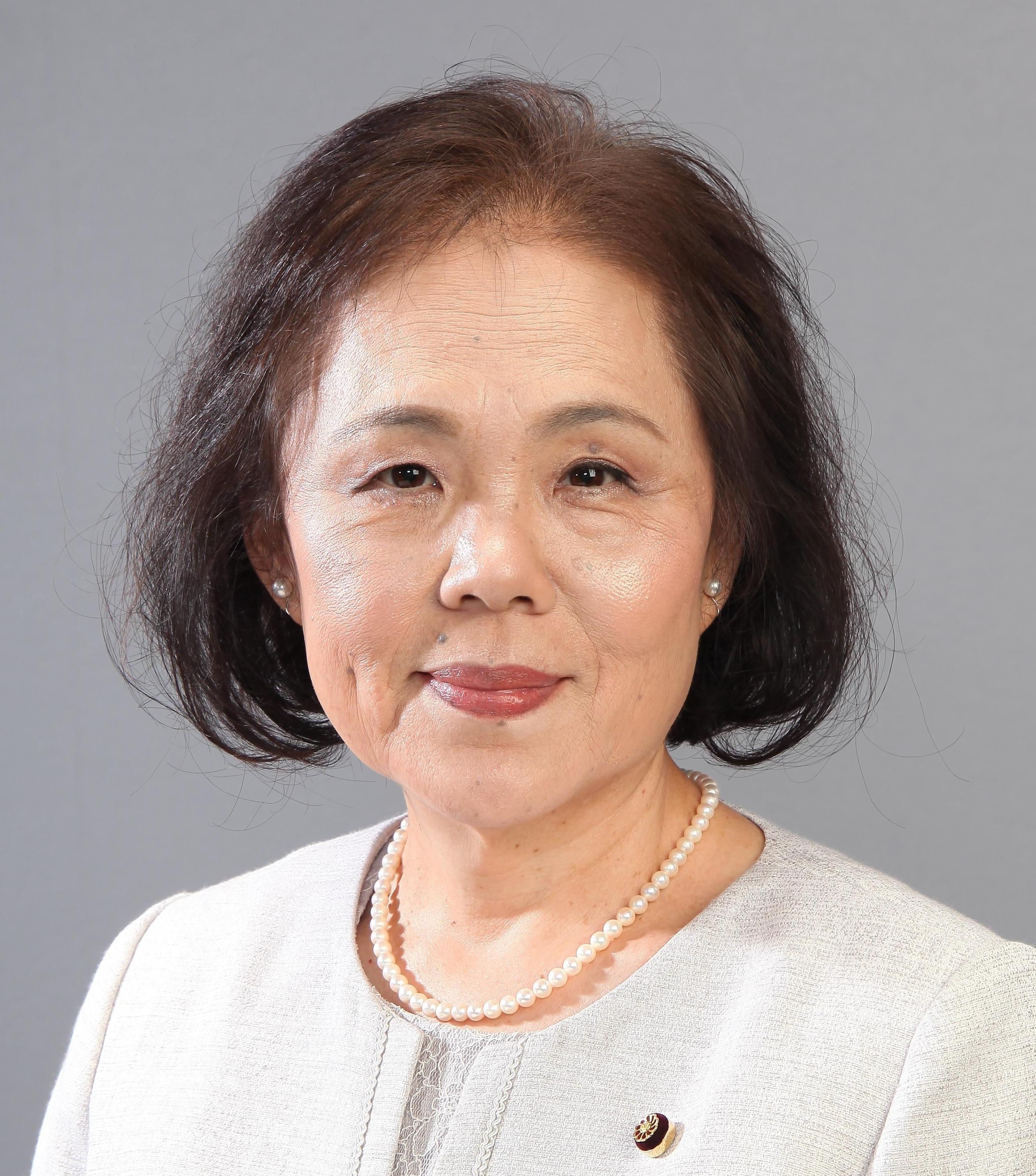新川理江子